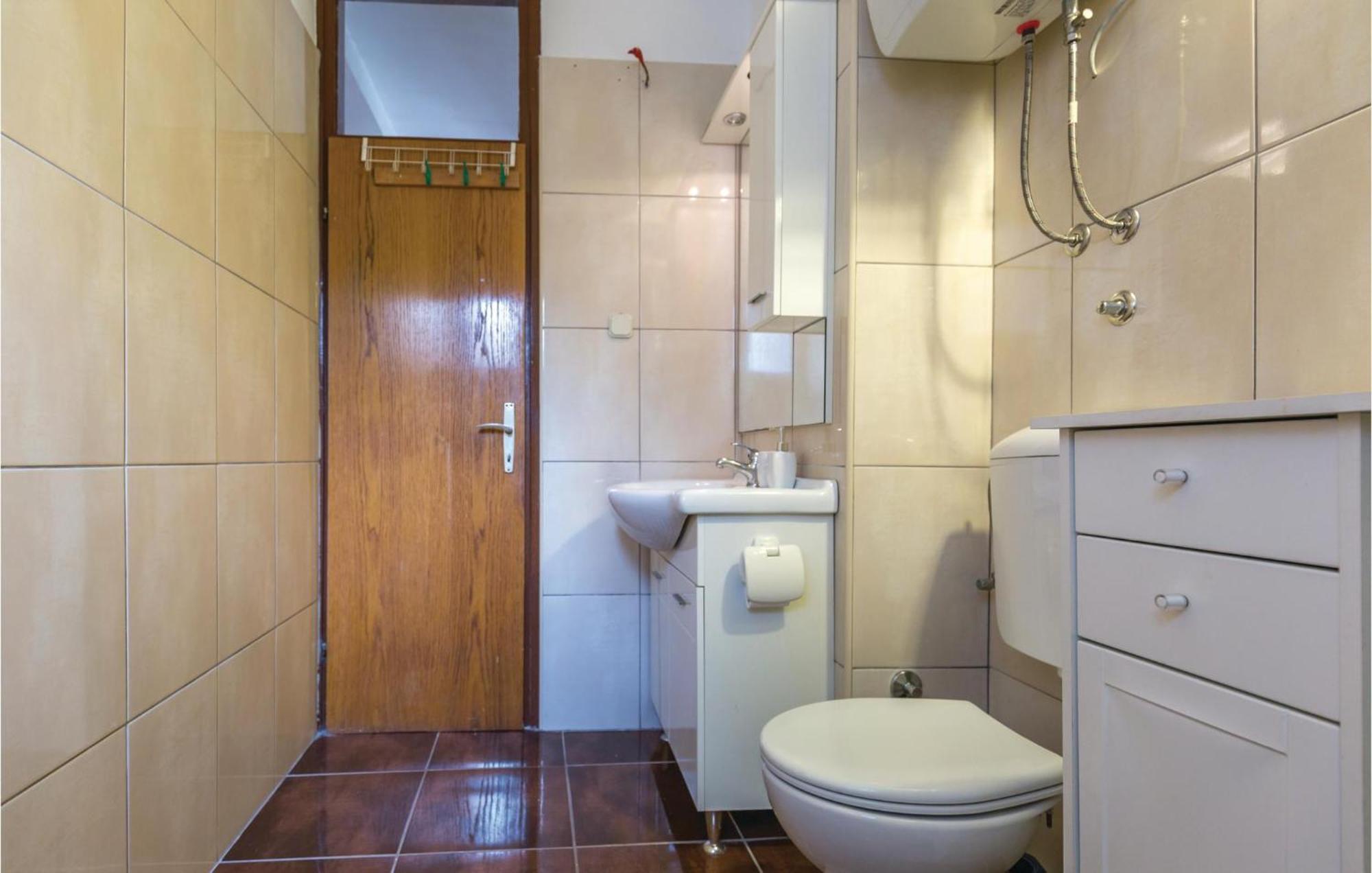 Awesome Apartment In Ploce With Kitchen Exterior foto