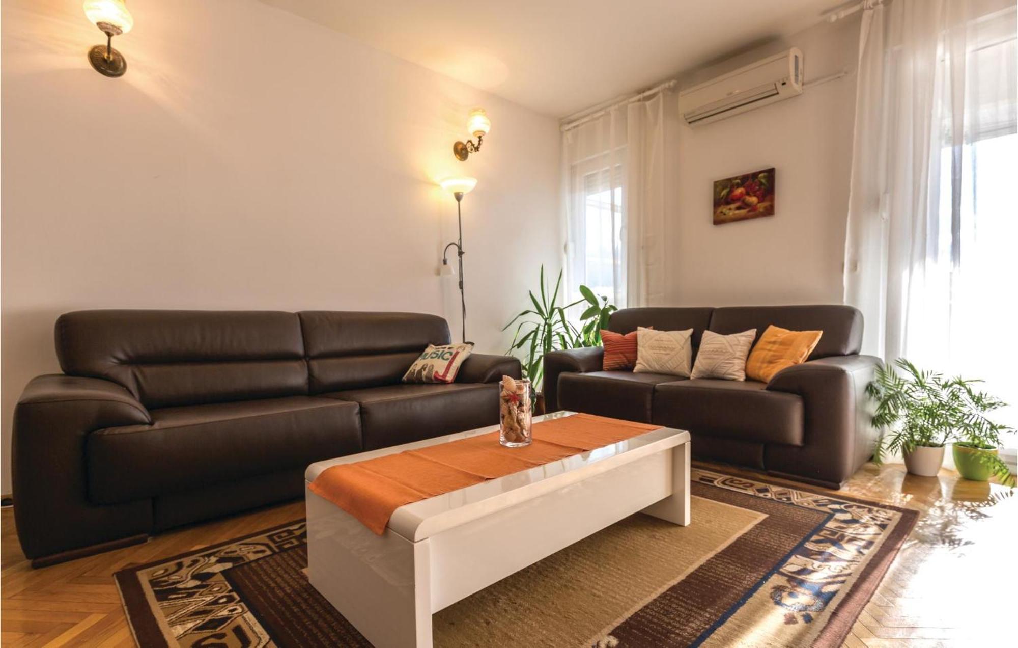 Awesome Apartment In Ploce With Kitchen Exterior foto