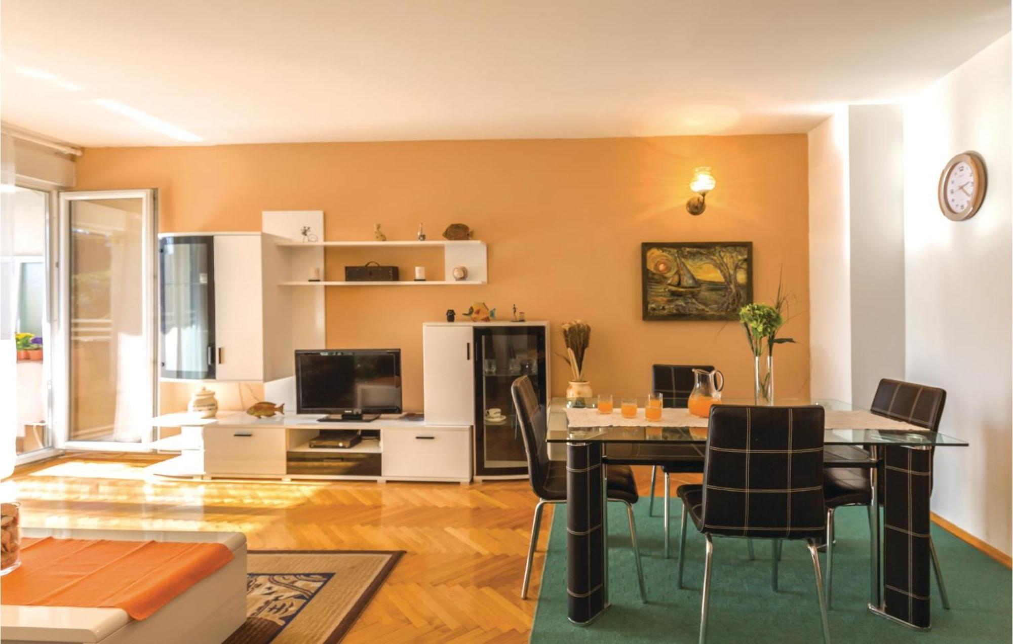 Awesome Apartment In Ploce With Kitchen Exterior foto